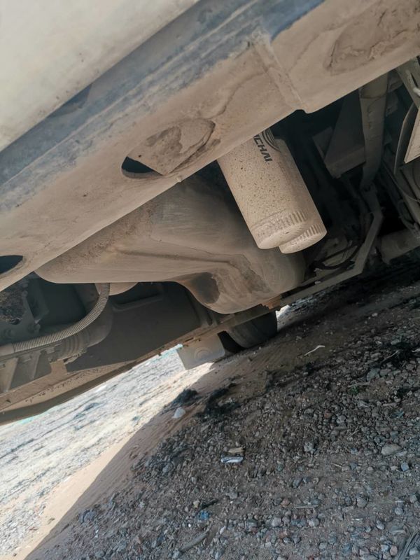 A direção diesel usada assentos do lado esquerdo de 51 séries do homem do ônibus de serviço da cidade de Yutong treina a cor branca lisa