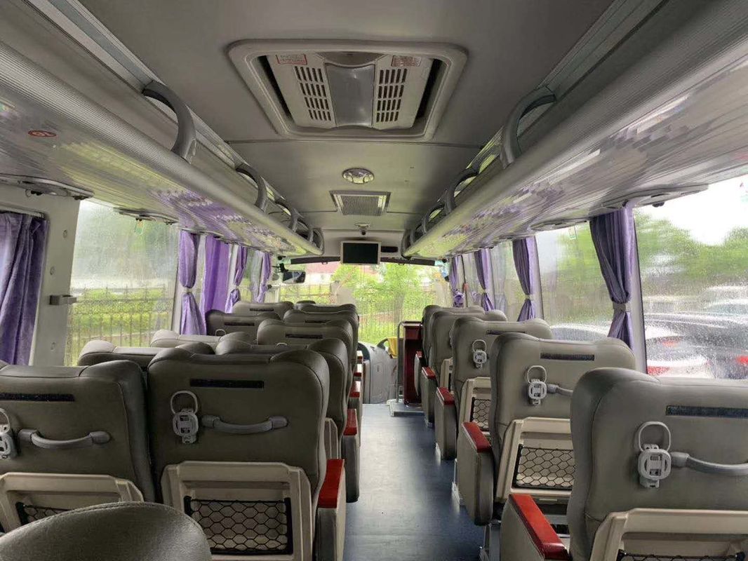 Ônibus da cidade de Yutong da série ZK6858, mão esquerda diesel do ônibus de Seater do branco 19 que dirige 2015 anos