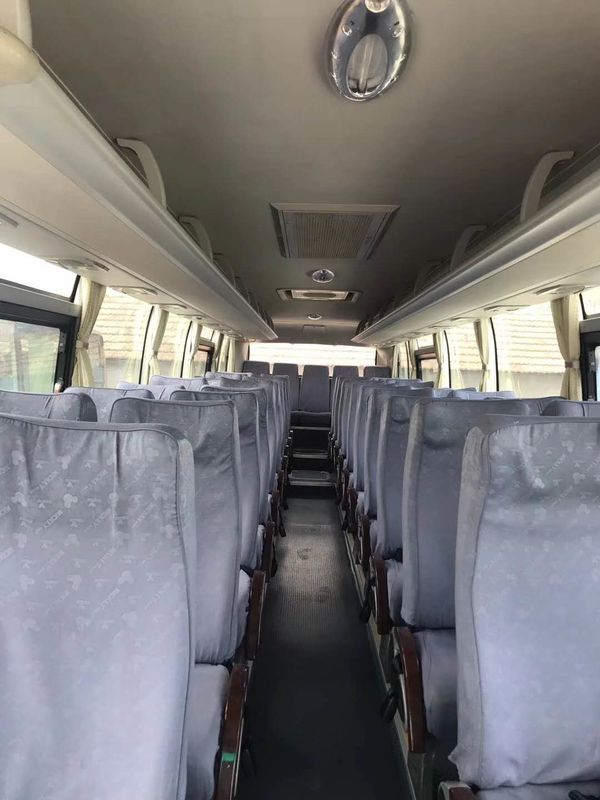 Os assentos dos treinadores de passageiro usados 2014 anos/do motor diesel 47 Euro IV WP de Zhongtong treinam o ônibus