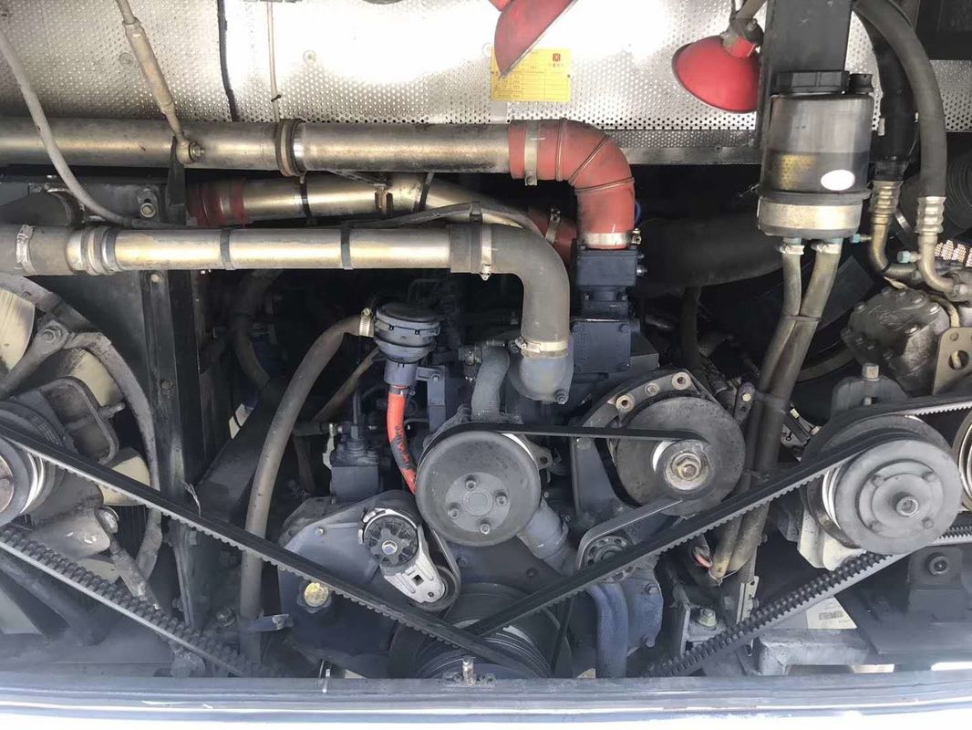 Os assentos dos treinadores de passageiro usados 2014 anos/do motor diesel 47 Euro IV WP de Zhongtong treinam o ônibus