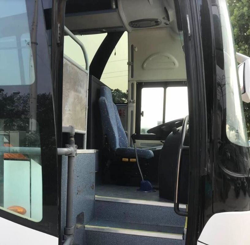 LHD/RHD usou o poder do motor do ônibus 100km/H Max Speed 162kw de Yutong 45 Seater