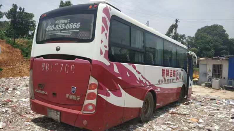 o comprimento Yutong ZK6809 de 8m modela anos resistente usado dos assentos de Bus 33 do treinador 2018
