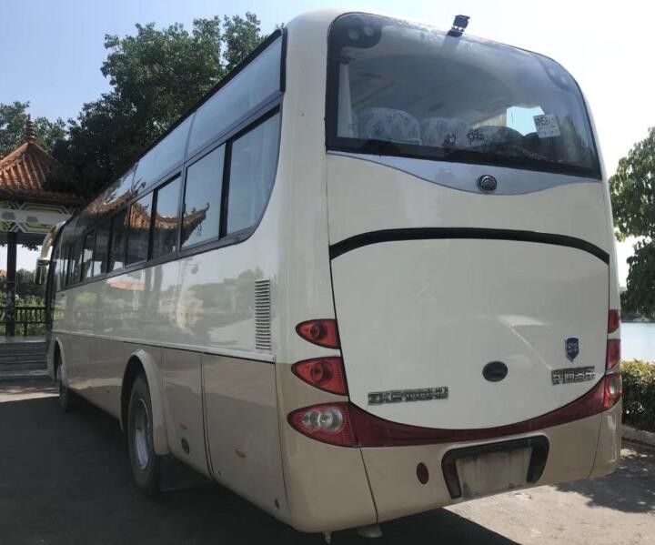 2010 ônibus usado assentos do treinador do modelo de Yutong Zk6100 do ônibus de turista 47 da mão do ano segundo