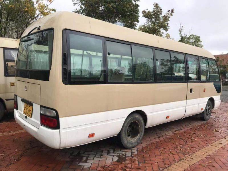 A pousa-copos de Toyota de 2010 anos usou a altura do ônibus do motor diesel 2585mm dos assentos 15B do ônibus 23