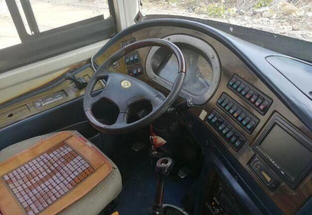 6120 Deisel modelo 61 assentos usaram o ônibus do passageiro tipo de um Youngman de 2011 anos