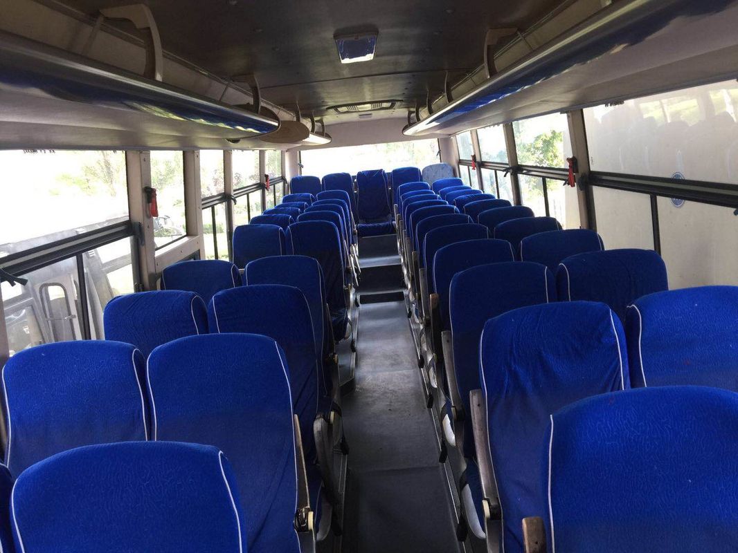 O motor dianteiro diesel usou o modelo amarelo da movimentação da mão esquerda dos assentos do ônibus ZK6112D 52 de Yutong