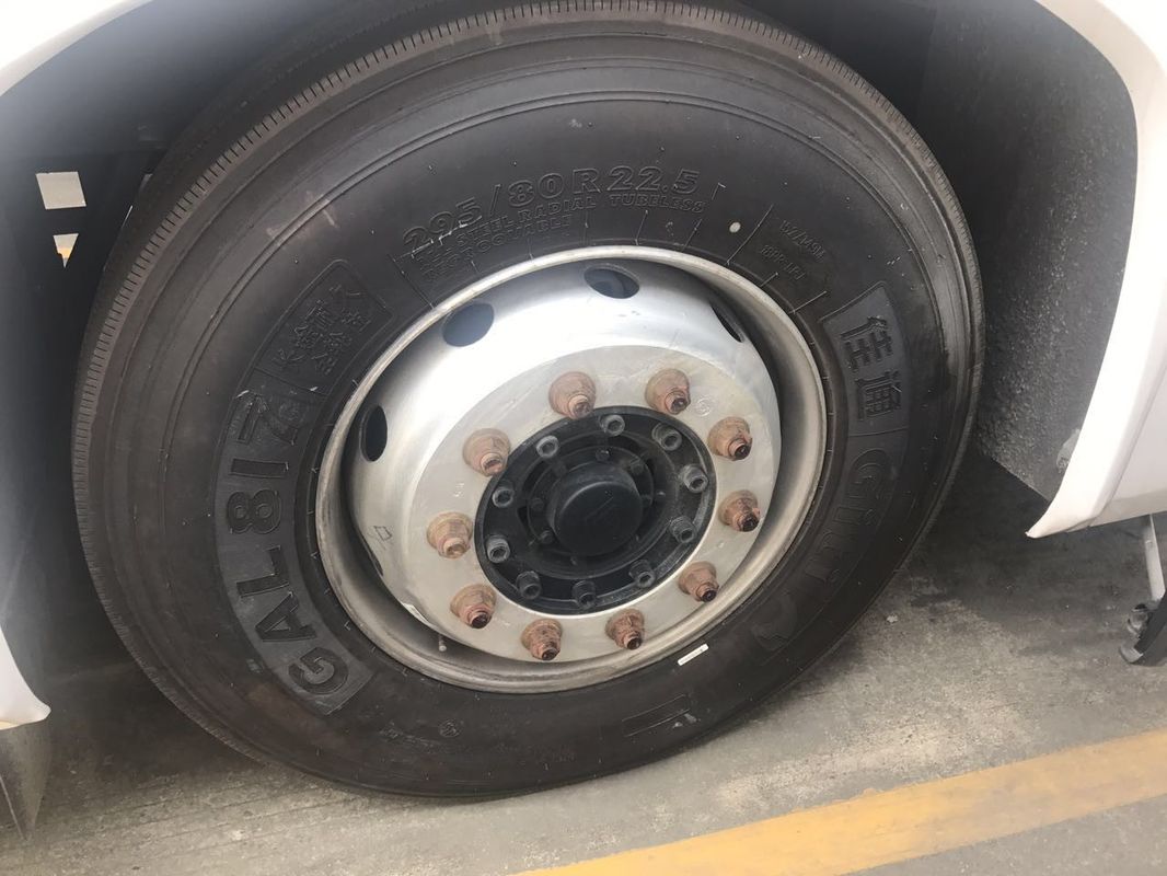 Modo usado diesel da movimentação de Seat RHD do branco 50 do tipo de Shenlong do ônibus do treinador 2018 anos