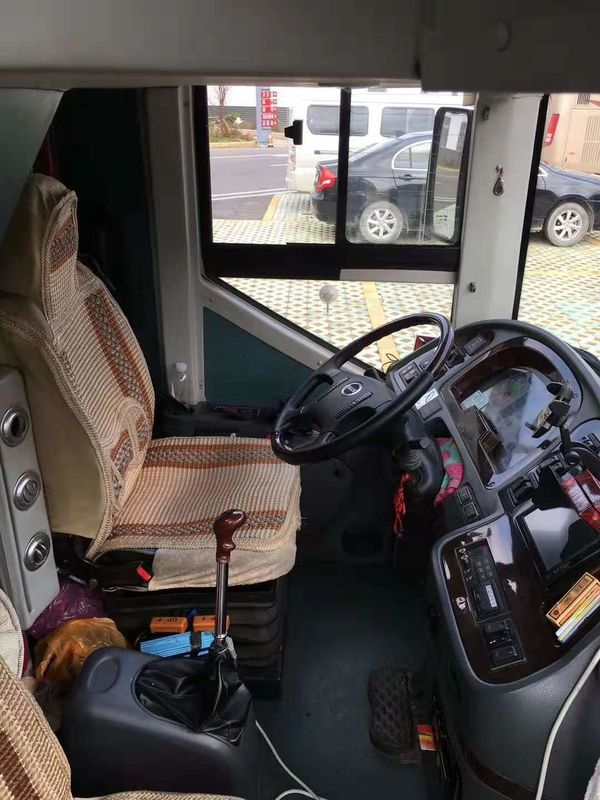 Eixos comerciais usados do dobro da parte traseira do diesel dos assentos do ônibus 71 do motor forte grandes com a C.A. de dois andares