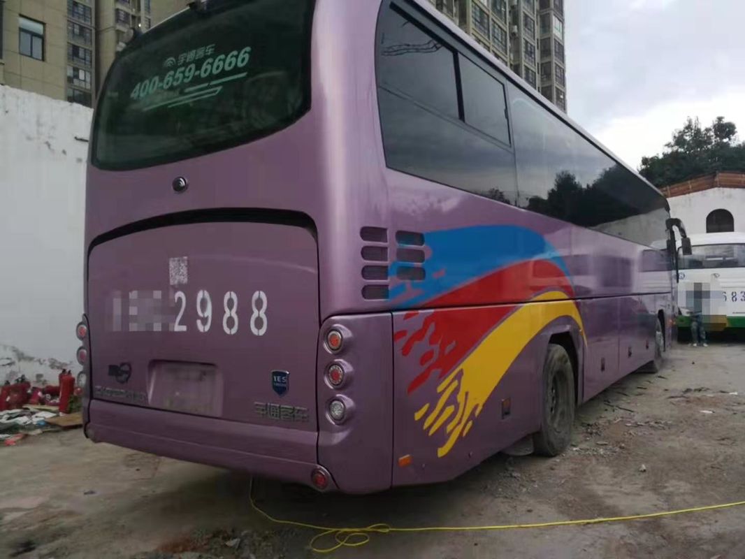 A direção da mão esquerda usou o ônibus de 55 Seater 2011 roxo do ano 6120HY19 com assentos de couro