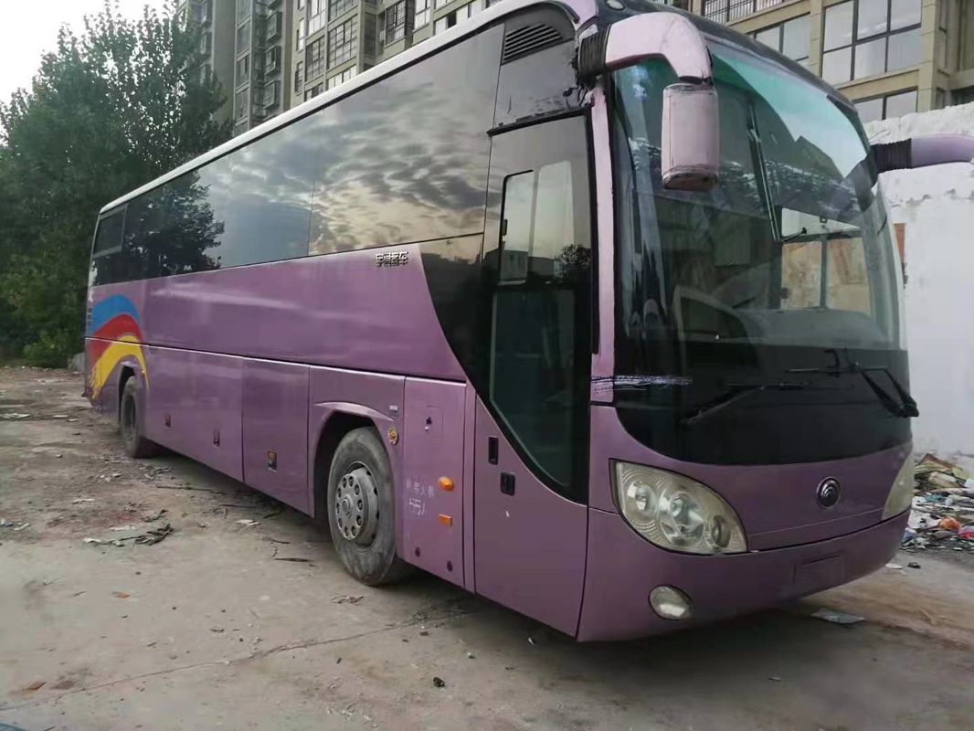 A direção da mão esquerda usou o ônibus de 55 Seater 2011 roxo do ano 6120HY19 com assentos de couro