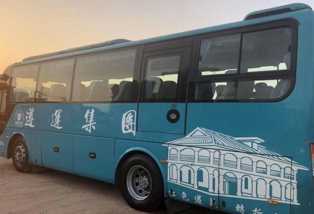 ônibus comercial usado diesel de Yutong ZK6908 do comprimento de 9m certificação do ISO de 2015 assentos do ano 39