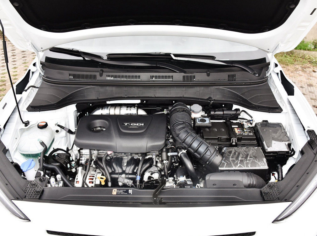 Hyundai usou largura do ônibus do carro 1800mm de SUV dos mini assentos da caixa de engrenagens 5 do ônibus 1.6T 177hp F7 a mini