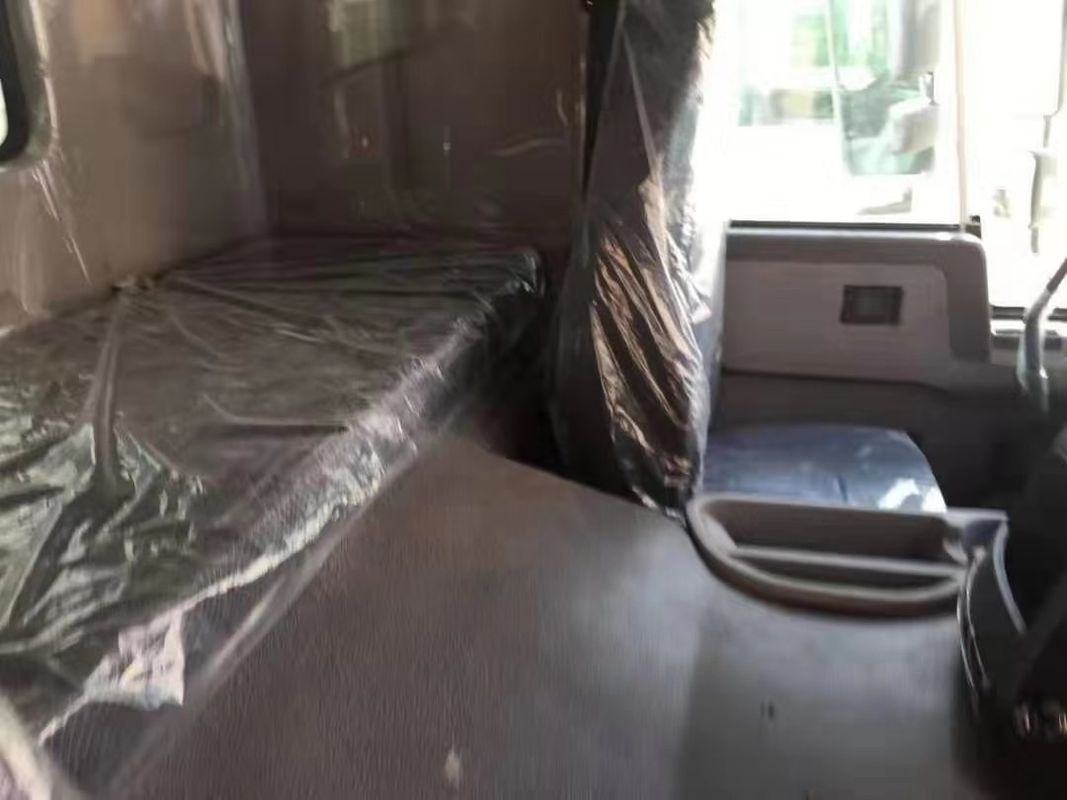 ZZ3317N3867 usou o caminhão de caminhão basculante dos pneumáticos do caminhão basculante 8*4 12 com condução à direita