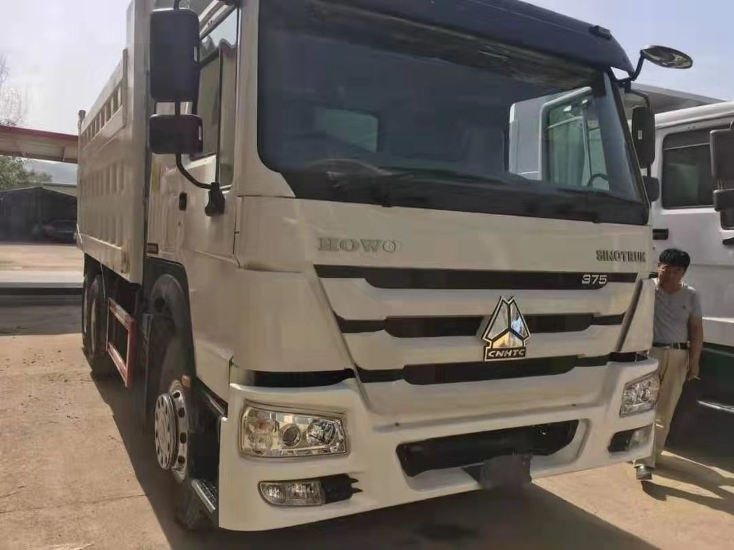 ZZ3317N3867 usou o caminhão de caminhão basculante dos pneumáticos do caminhão basculante 8*4 12 com condução à direita