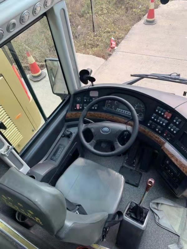 Os assentos Yutong usado luxo de 2014 anos 53 transportam ZK6122 o ônibus de excursão da mão do modelo segundo