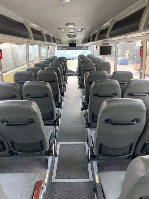 Os assentos Yutong usado luxo de 2014 anos 53 transportam ZK6122 o ônibus de excursão da mão do modelo segundo