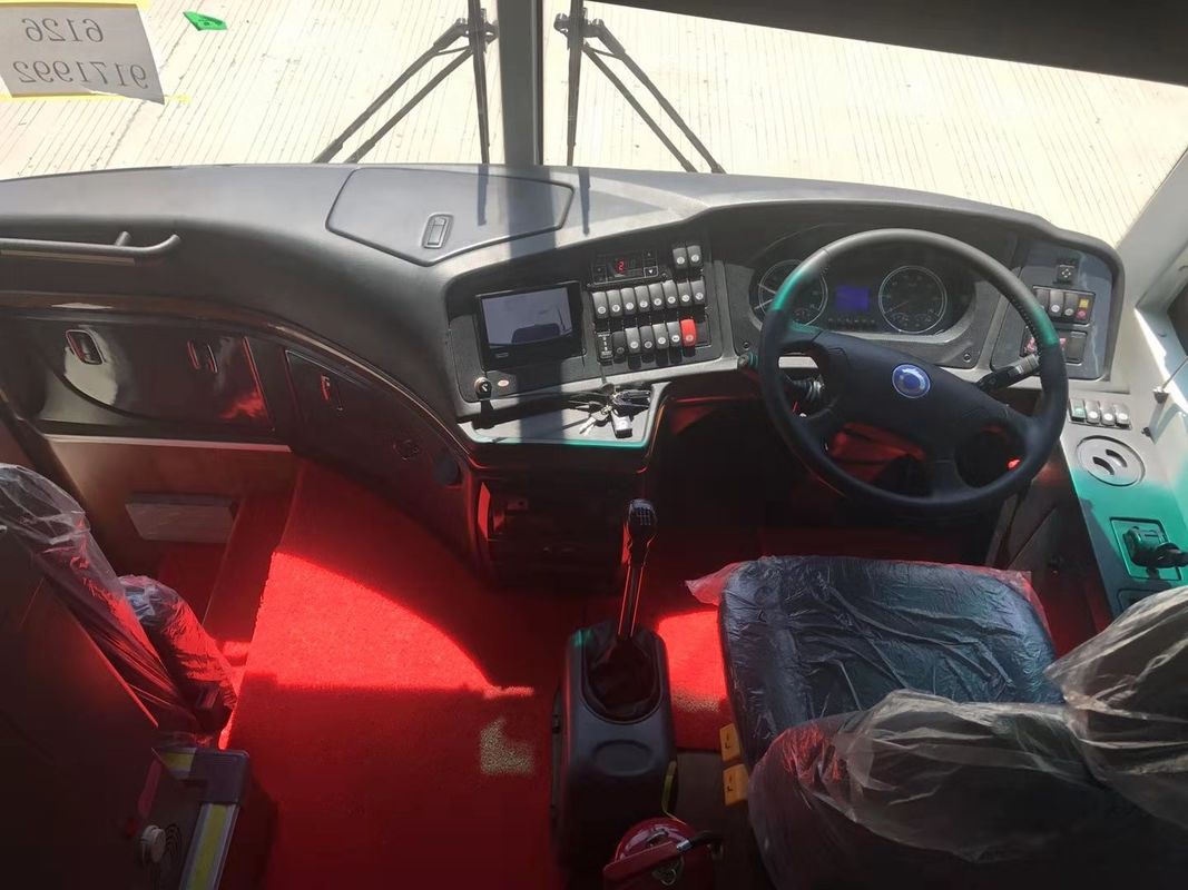 Assentos novos do ônibus 50 de uma promoção de 2020 anos na largura Yutong SLK6126 do ônibus do estoque 2550mm