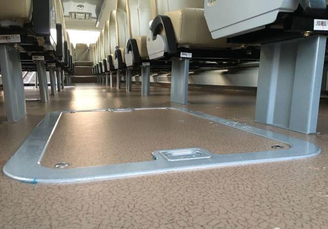 O comprimento conservado em estoque 51 do modelo 12m de Yutong ZK6122 do ônibus da promoção de RHD/LHD assenta 125KM/H máximo