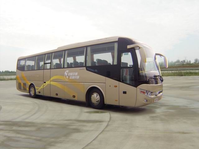 Os assentos Front Engine de um Yutong ZK-6112D 53 de 2011 anos, podem ser movimentação direita mudada