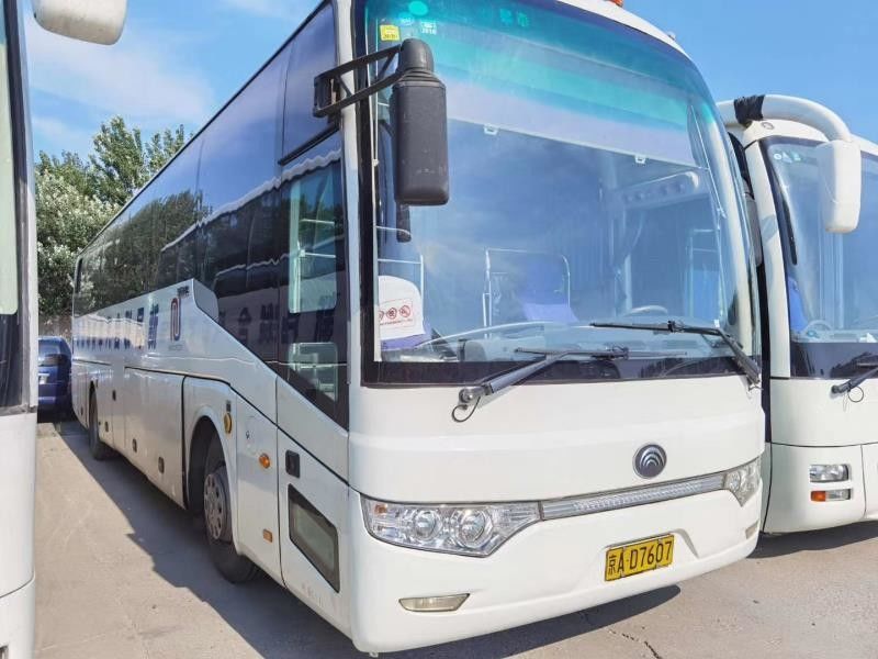 2010 interior luxuoso usado diesel do ônibus do curso dos assentos de Yutong ZK6122 51 do ano RHD