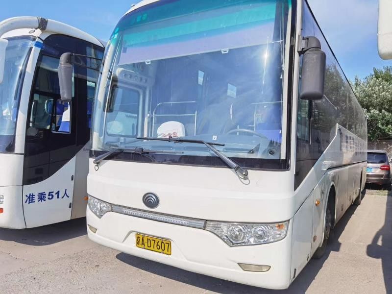 2010 interior luxuoso usado diesel do ônibus do curso dos assentos de Yutong ZK6122 51 do ano RHD