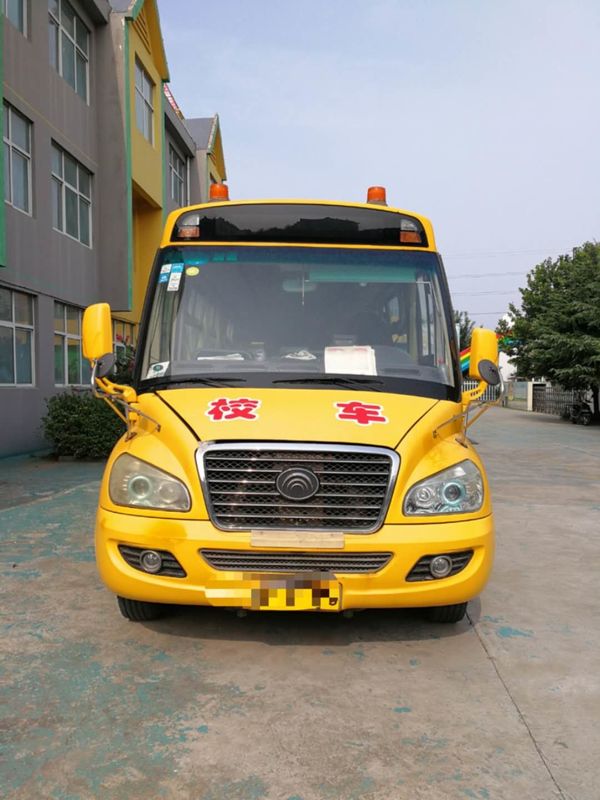 o motor 95kw diesel 2017 escola usada do ônibus de Yutong do ano 36 assentos usou o padrão do Euro III do ônibus