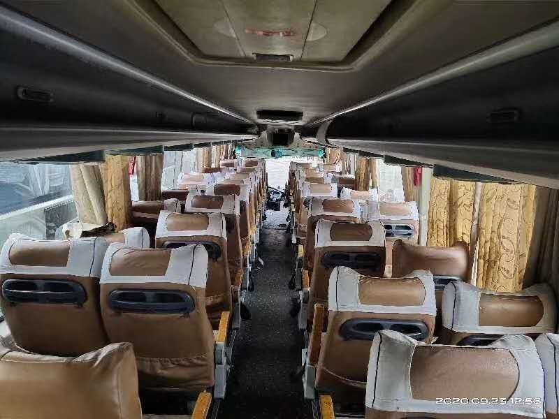 Portas dobro usadas 233kw diesel da C.A. de Bus With do treinador dos assentos do motor 53 de Kinglong RHD