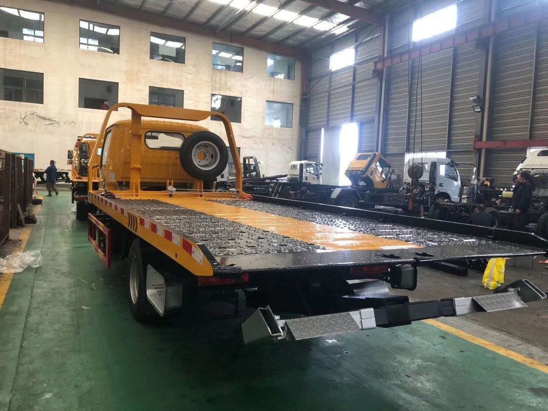 Salvamento de estrada Tow Trucks da roda de Dongfeng 95HP 6 do Euro 3 3 toneladas 5 toneladas 6 toneladas
