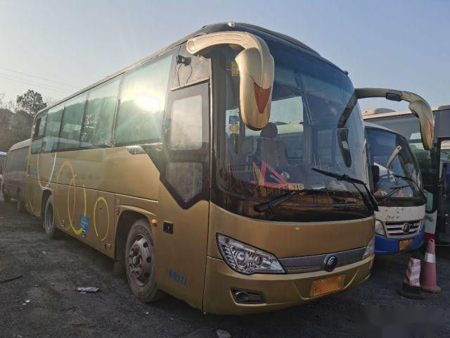 os assentos Yutong ZK6878 do comprimento 37 de 8.7m usaram porta LHD do ônibus do passageiro a única