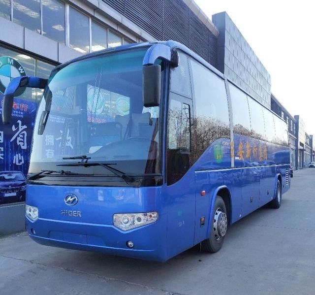 Um KLQ6129 mais alto 53 assenta motor traseiro o aço usado Chiassis de Bus Double Doors do treinador