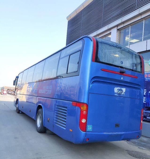 Um KLQ6129 mais alto 53 assenta motor traseiro o aço usado Chiassis de Bus Double Doors do treinador