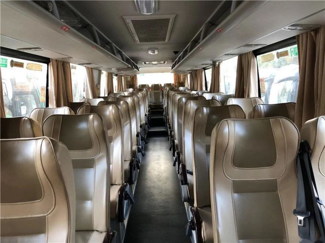 O VIP do motor de Yuchai assenta o passageiro que usado do chassi de Double Doors Airbag do treinador o ônibus usou assentos dourados de Dragon Bus XML6112 48