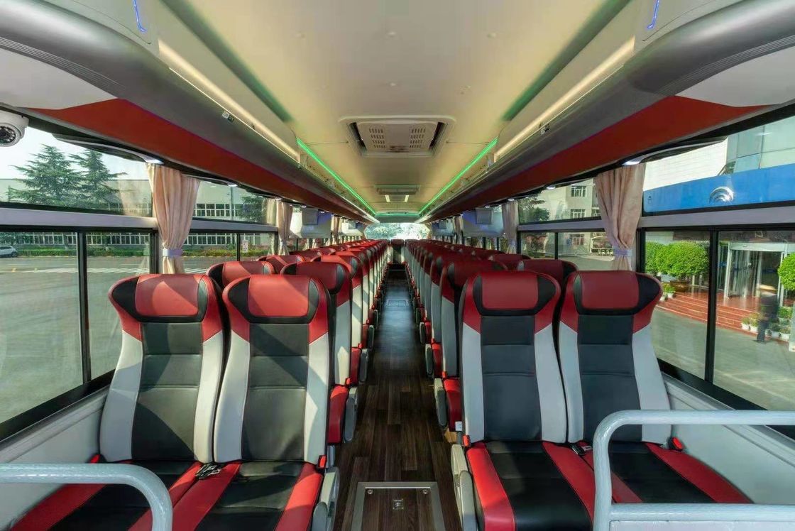 O ônibus brandnew ZK6126 de Yutong dobra Axle With 58 assenta a cor branca no motor traseiro da promoção