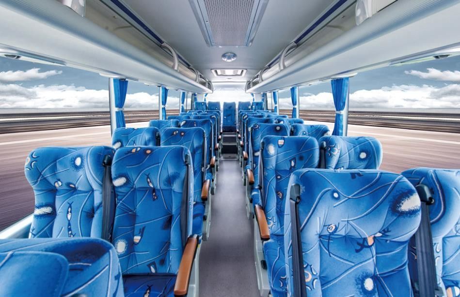 6 do ônibus brandnew do yutong do pneu assentos traseiros ZK6858 do motor 35 com preço do disoucnt na promoção