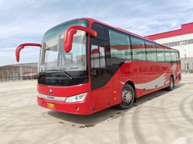 ZK6122 usou o treinador que Bus Yutong Brand 55 assenta 2017 assentos de aço do VIP do chassi do baixo motor traseiro do quilômetro