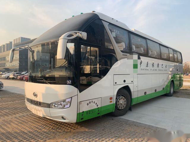 Ônibus mais alto usado para o motor usado da parte traseira dos assentos KLQ6122 WP de Bus 50 do treinador