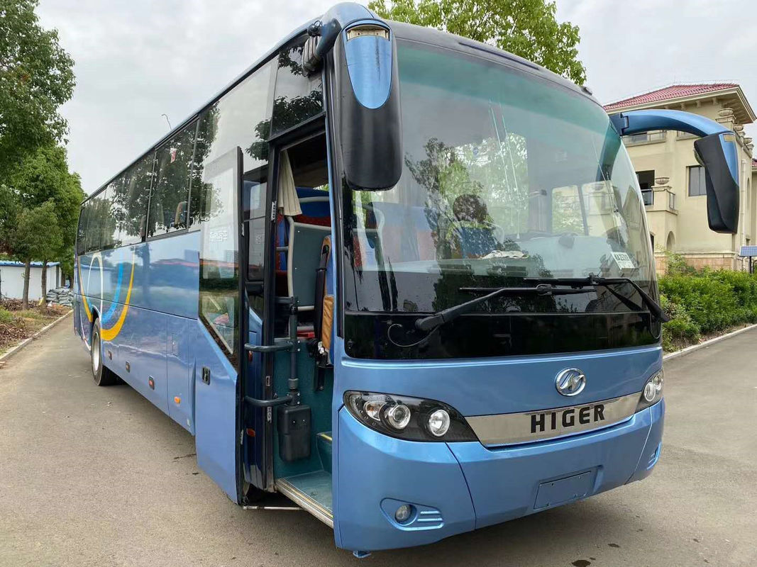 A chegada nova atual usou KLQ6115 um treinador mais alto Bus 51 assentos que a metade usada Yuchai do ônibus do motor diesel corre bom