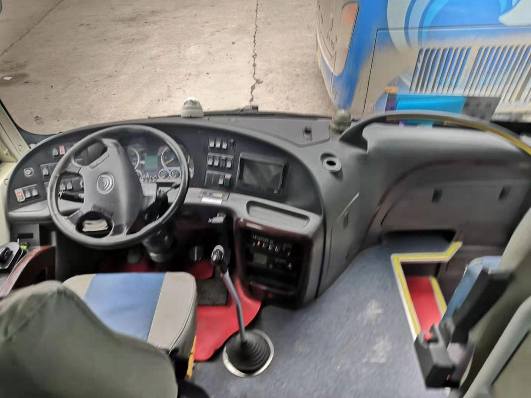 Yutong usado transporta o ônibus usado do passageiro do chassi dos assentos Zk6858 35 a única porta de aço