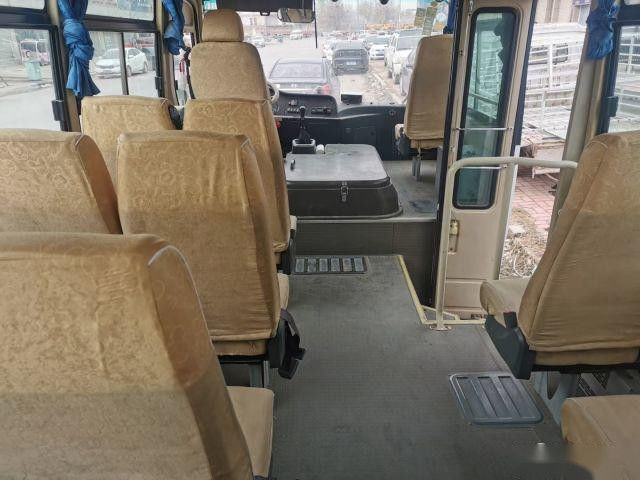 Yutong usado transporta Zk6609d1 19 assenta o motor 85Kw de Yuchai usou o quilômetro de Mini Bus Single Door Low