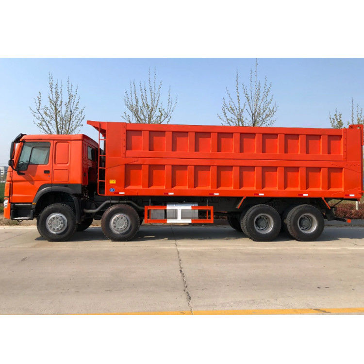 O modelo Sinotruk Howo 6*4 8*4 de 2012 a 2020 anos usou Tipper Dump Truck Dumper 30 de 50 toneladas
