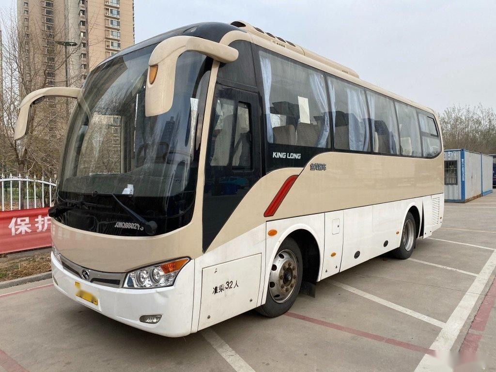 O modelo usado XMQ6802 32 do ônibus de Kinglong assenta o ônibus de excursão usado da mão esquerda do chassi a movimentação de aço