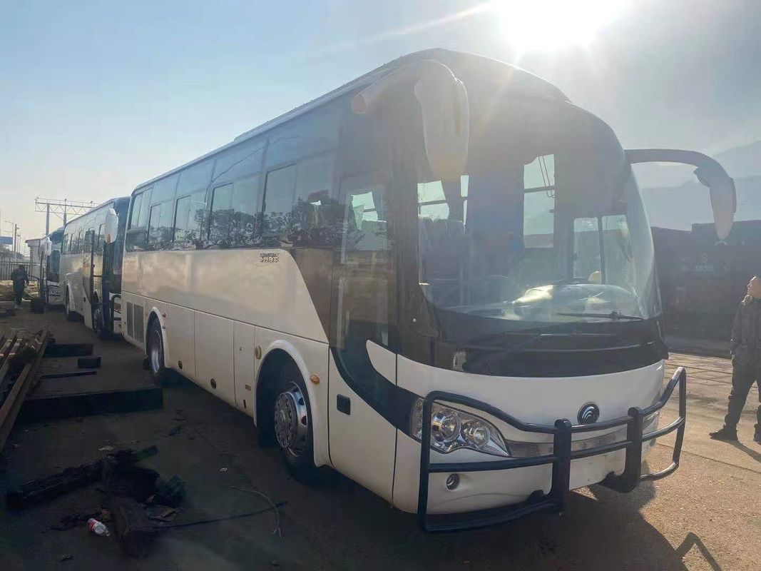 2012 anos Yutong usado diesel transportam 51 a cor branca dos assentos Zk6110 com amortecedor