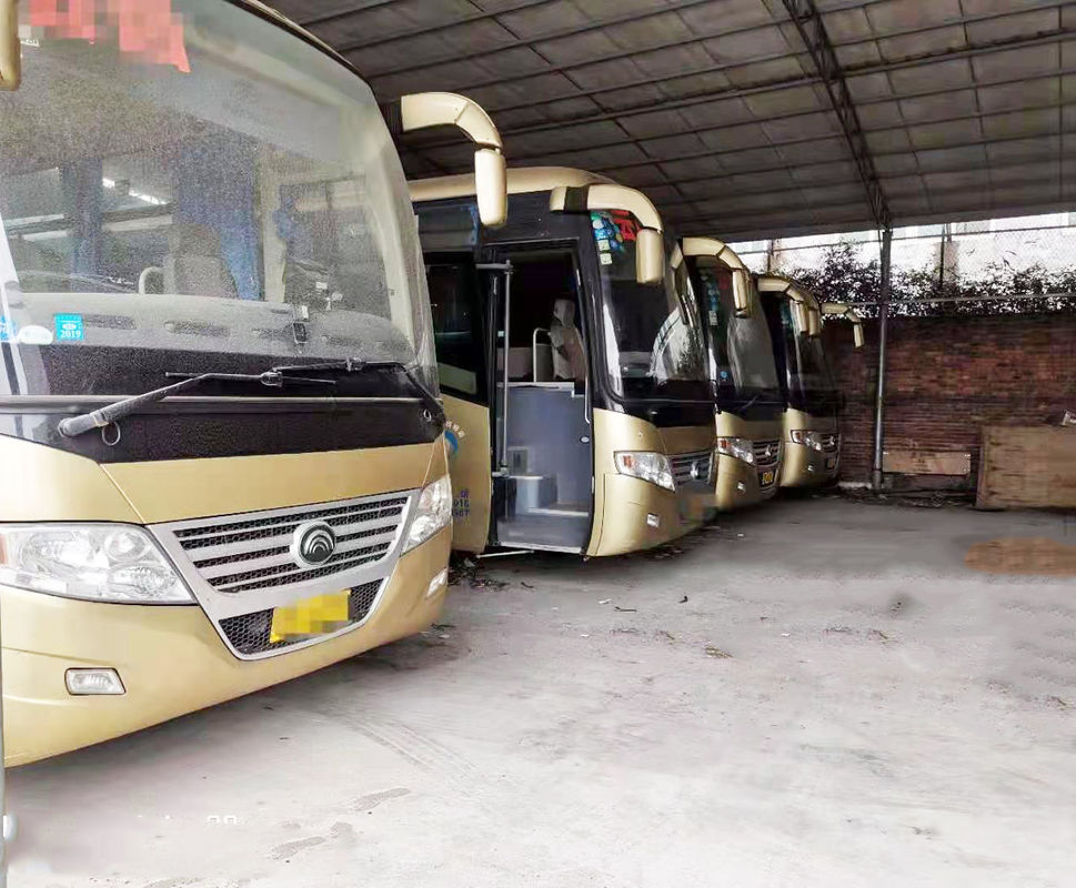 O motor dianteiro diesel usou o modelo amarelo da movimentação da mão esquerda dos assentos do ônibus ZK6112D 52 de Yutong