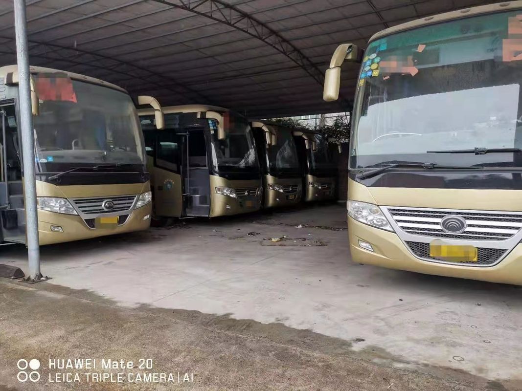 O motor dianteiro diesel usou o modelo amarelo da movimentação da mão esquerda dos assentos do ônibus ZK6112D 52 de Yutong