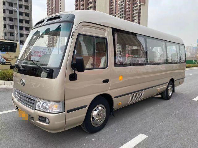2015 o ônibus mais alto usado da pousa-copos do ano 10 assentos, usou Mini Bus Coaster Bus 86kw com assentos luxuosos para o negócio