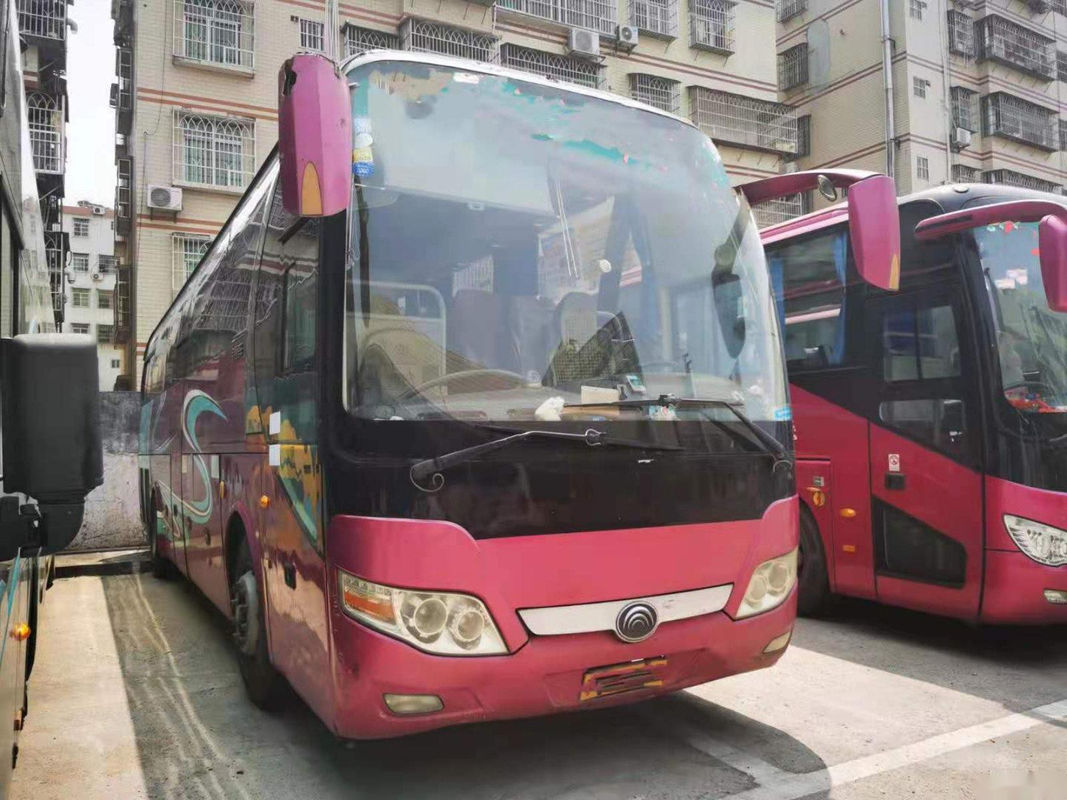 O ônibus de excursão usado Yutong modela a direção da esquerda da embalagem do Nude do Euro III do motor de Yuchai das portas de dobro dos assentos ZK6110 47