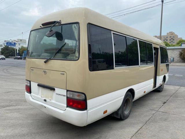 2011 o ônibus usado da pousa-copos do ano 18 assentos, LHD usou Mini Bus Toyota Coaster Bus com o motor de gasolina 2TR, direção esquerda
