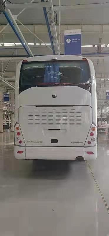 Motor traseiro novo dos motores diesel de Bus Steering LHD do treinador do ônibus novo novo de Yutong ZK6112H9 dos assentos do ônibus 55