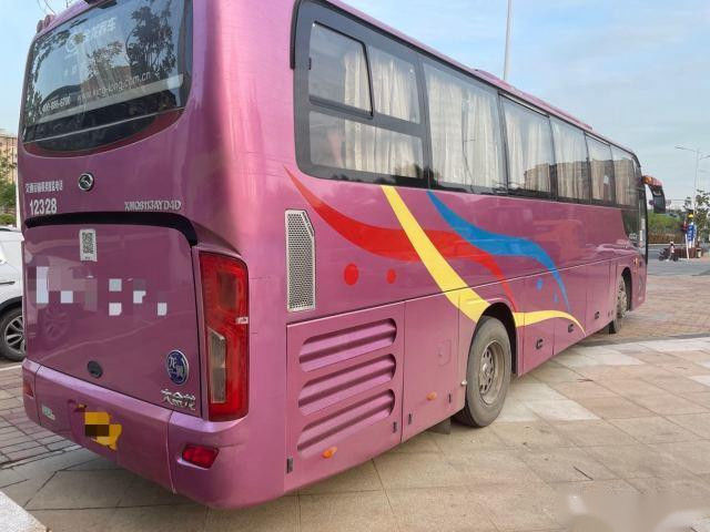 Euro de aço usado IV 270kw do motor de Yuchai do chassi dos assentos do modelo XMQ6113 51 do ônibus de excursão