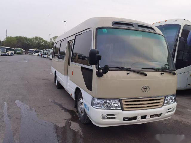 Quilômetro usado movimentação usado do ônibus do passageiro da mão esquerda da gasolina dos assentos da pousa-copos 20 do ônibus de Toyota baixo